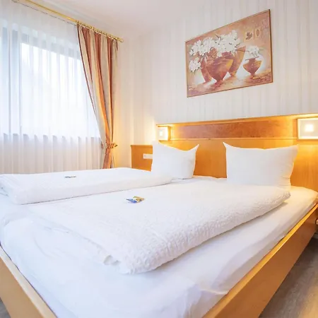 - Blume 3* Oppenau